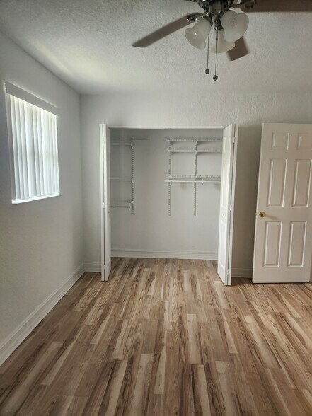Building Photo - 439 Auburn Dr
