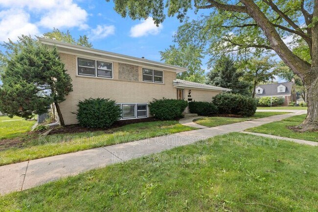 Building Photo - 4201 Prairie Ave