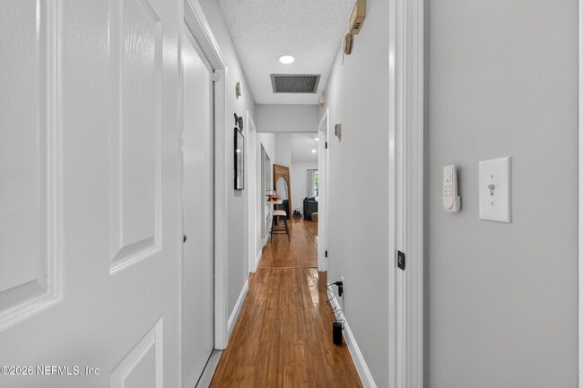 Building Photo - 9351 Arbolita Way