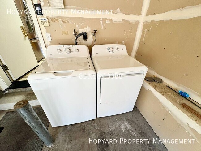 Building Photo - Milpitas Gem - Available for Immediate Mov...