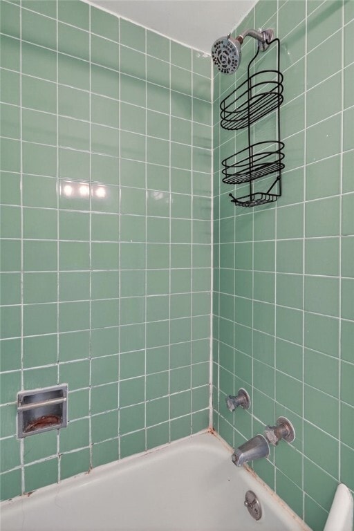 Building Photo - 607 N Cayuga St