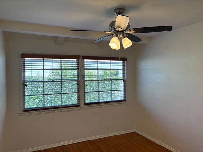 Building Photo - Kester Ave, 5069-5071