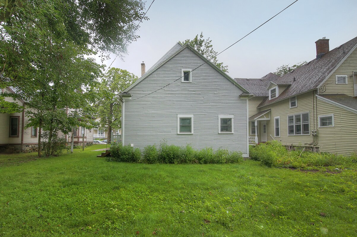 Building Photo - 721 Kellogg St SE