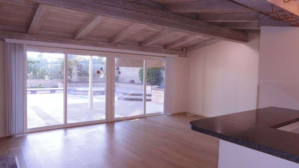 Building Photo - 1100 La Senda Dr