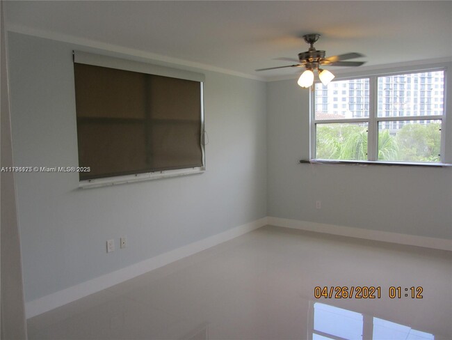 Building Photo - 8343 Lake Dr