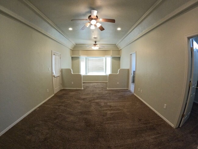 Building Photo - 2210 Dakota Dr