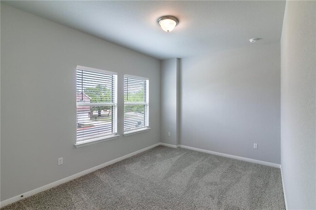 Building Photo - 124 Driftwood Hills Way