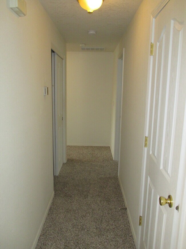 Building Photo - 4523 Wildcherry Dr SE