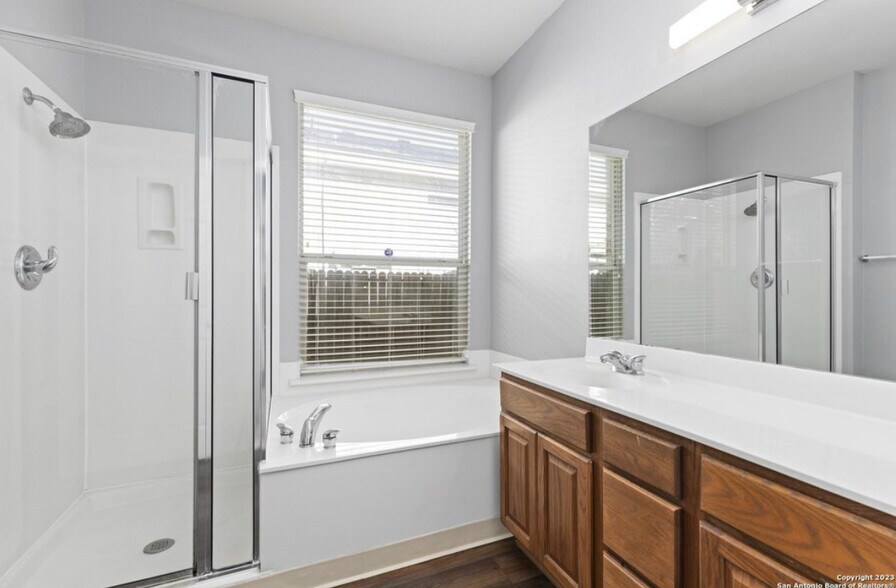 Shower & garden soaker tub - 8711 Eagle Peak