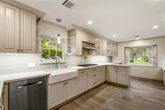 Building Photo - 427 Ashford Forest Dr