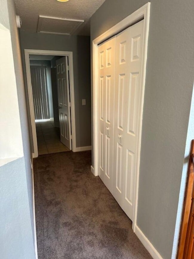 Building Photo - Spacious Townhome  with Stunning Water Views