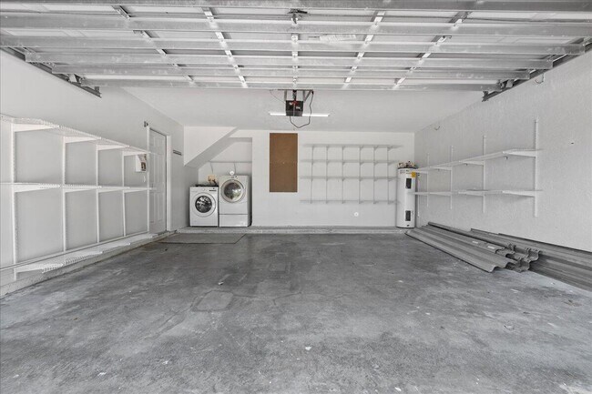 Building Photo - 5143 Elpine Way