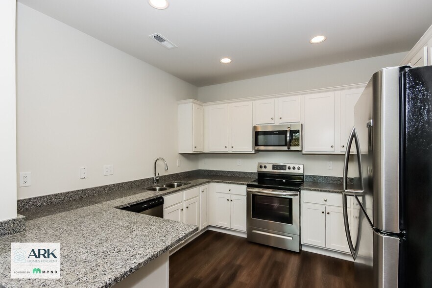 Building Photo - 139 Slate Dr