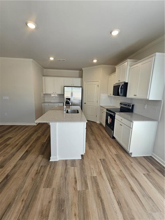 Building Photo - 27 Berryville Dr