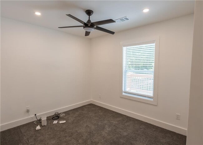 Building Photo - 3822 Bakers Ferry Rd SW