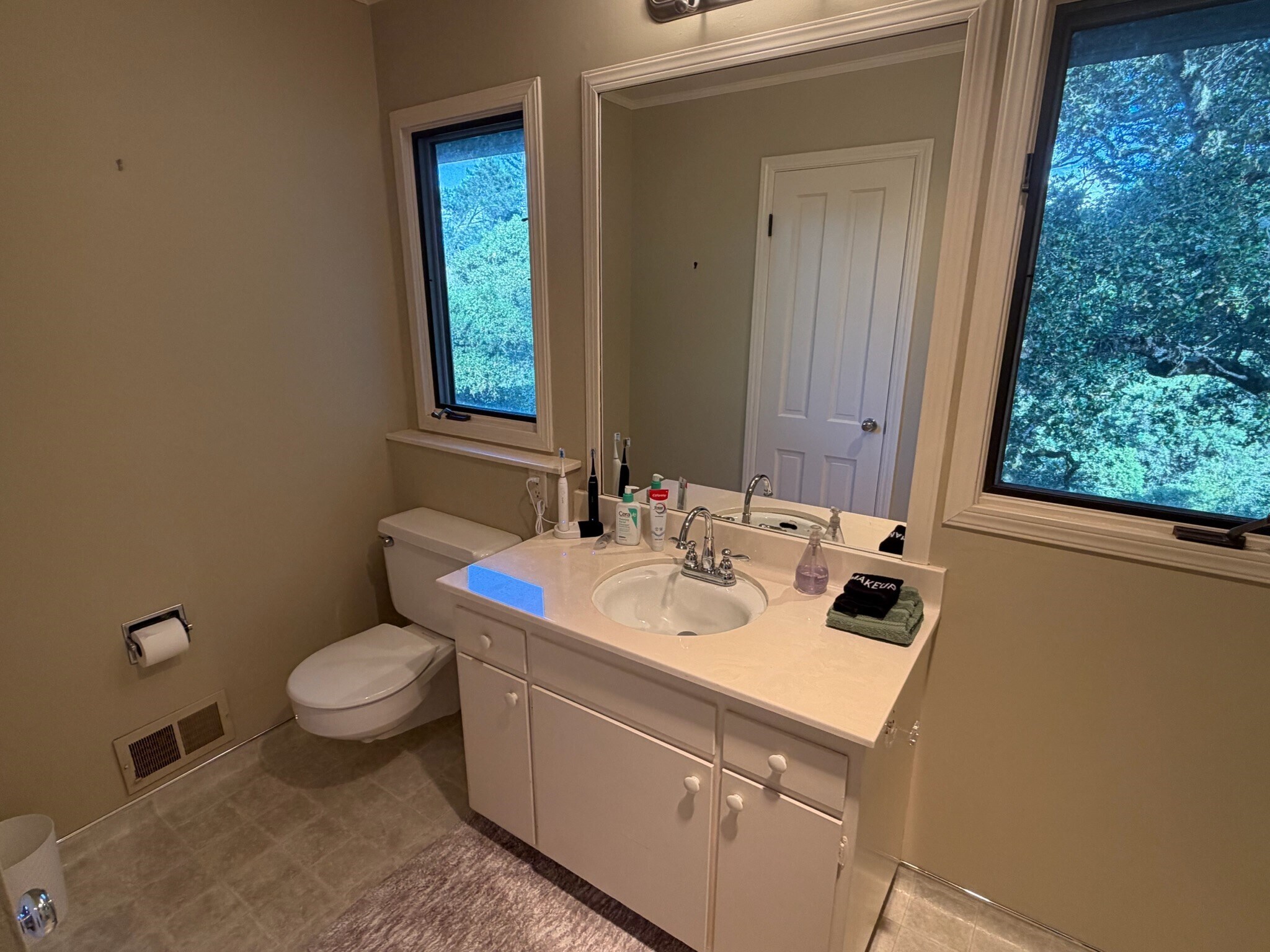 Building Photo - 125 Goodfellow Dr