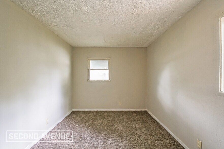Building Photo - 9226 E 36th Pl