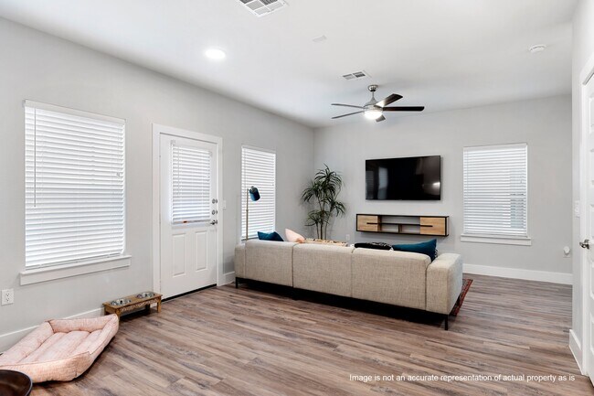 Building Photo - 28328 Birnham Woods Dr