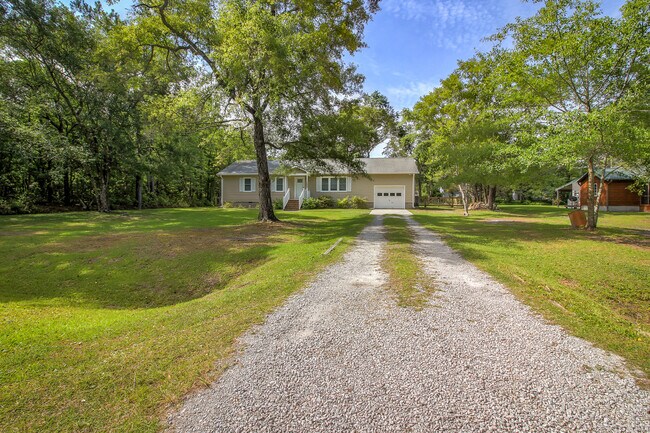 Building Photo - 3609 White Dr