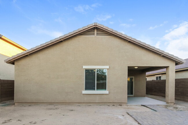 Building Photo - 42458 W Monteverde Dr