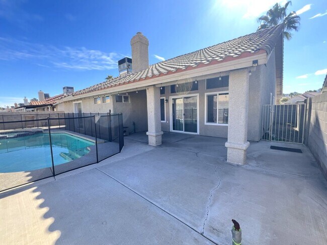 Building Photo - 3 bedroom, 2 bathroom home located in Henderson, NV!