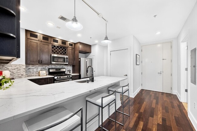 Building Photo - 159 2nd St