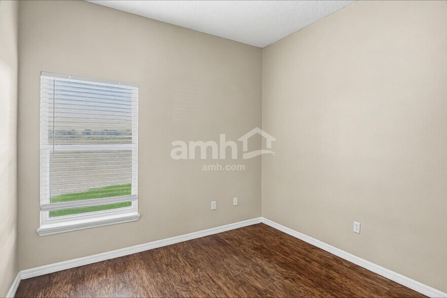 Building Photo - 4470 Waterside Pointe Cir