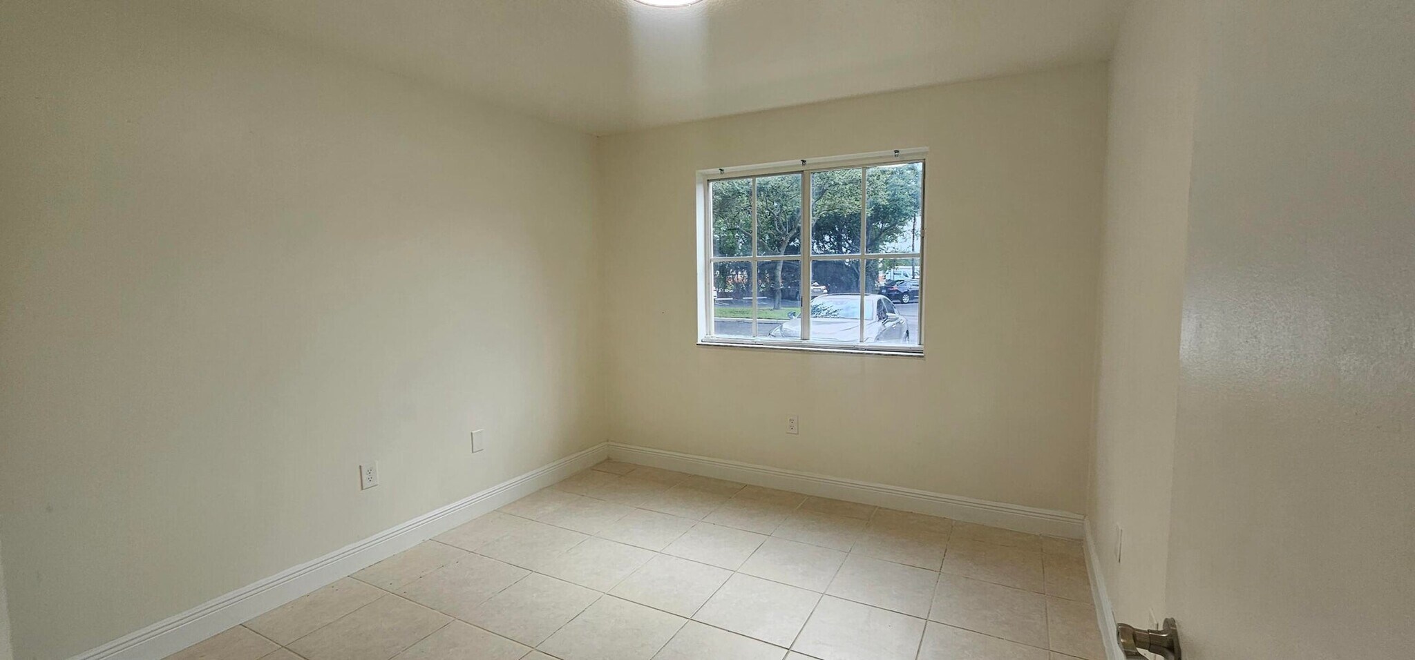 Building Photo - 3770 N Jog Rd
