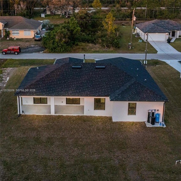 Building Photo - 450 Mercedes Ct