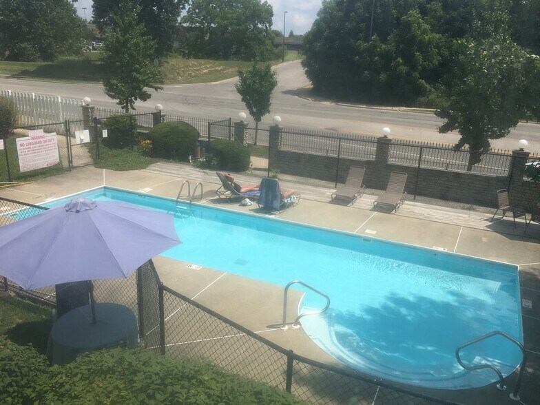 Unit view - 1350 S College Mall Rd