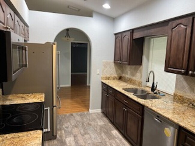 Building Photo - Annual DEEP CREEK Rental - 3/2/2