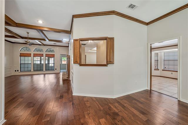 Building Photo - 153 Creek Courts Dr