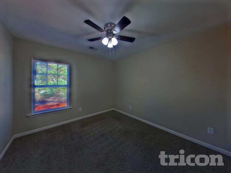 Building Photo - 209 Autumn Stroll Ct