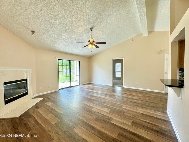Building Photo - 1136 Dorwinion Dr
