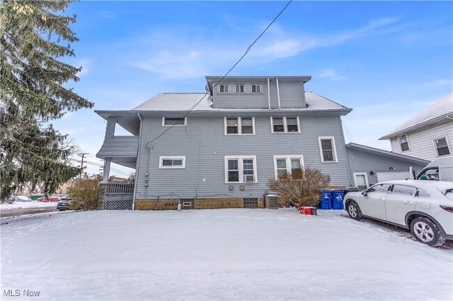 Building Photo - 3292 W 105th St