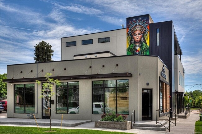 Building Photo - AVAILABLE SEPTEMBER! Unbeatable Sunnyside ...