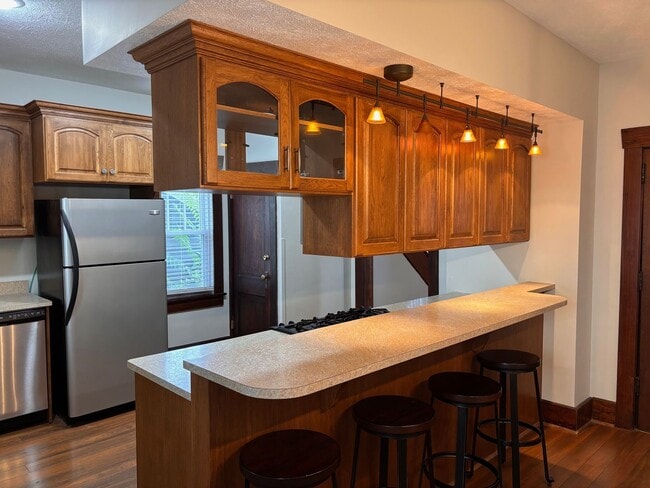 Building Photo - Single Family Home located within Minutes of both Hospitals. - 3 Bedrooms, 1 Bathroom and 1 Car G...