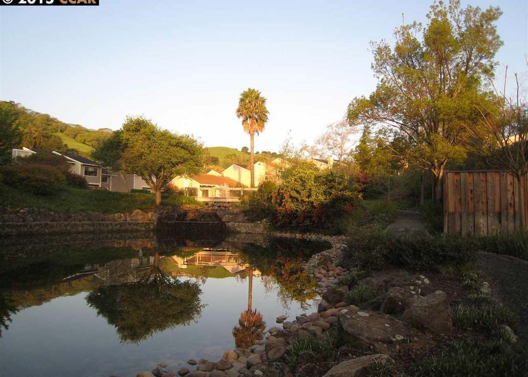 Building Photo - 1446 Quail View Cir