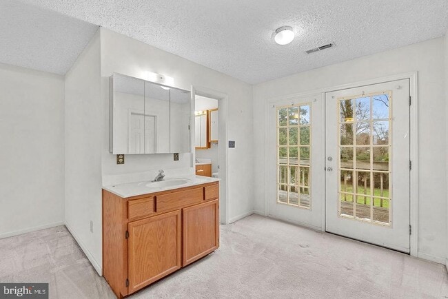 Building Photo - 3709 Howsen Ave