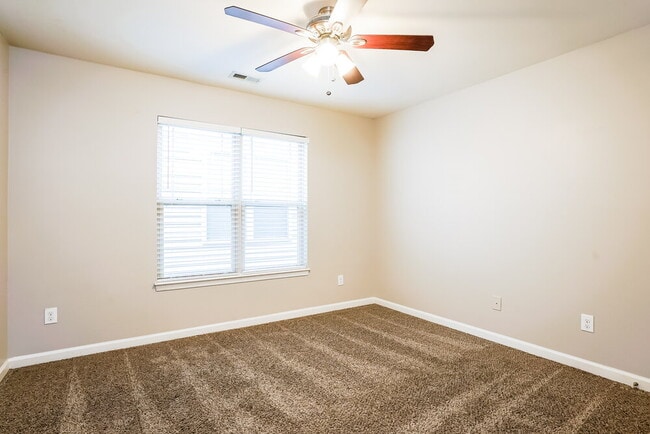 Building Photo - 35 Wensley Ct