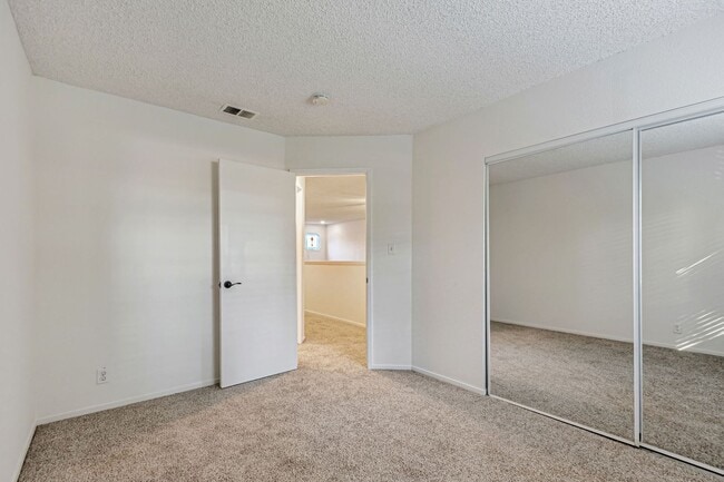 Building Photo - Elegant 3-Bedroom Home with Modern Upgrade...