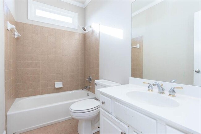 Building Photo - 232 Beech Tree Hollow NW