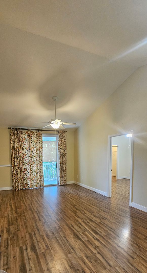 Building Photo - River Oaks Community