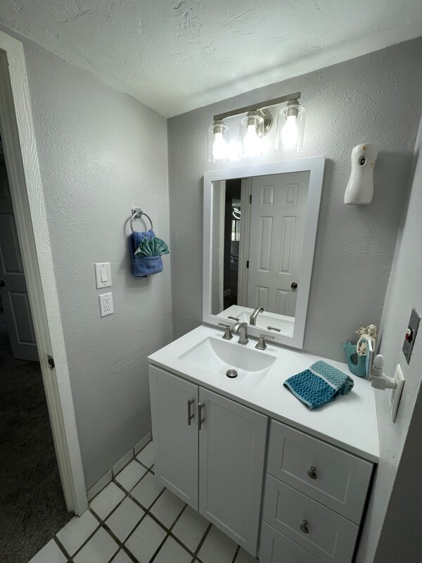 Building Photo - 5023 Sherwood Ln