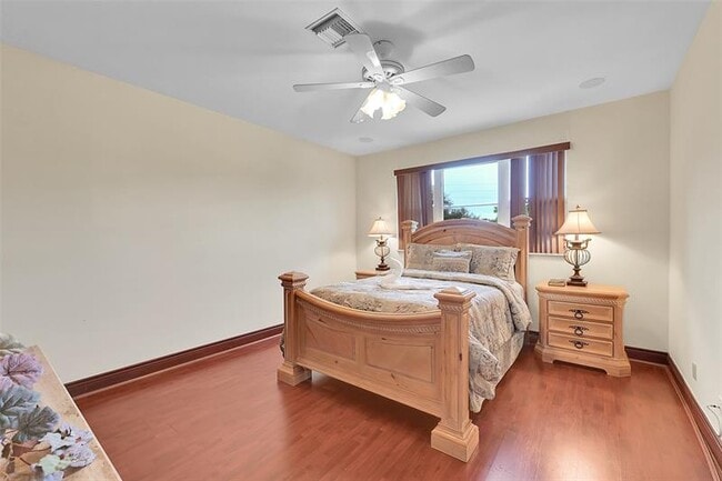 Building Photo - 4200 Coral Hills Dr