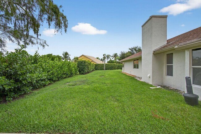 Building Photo - 1295 Longlea Terrace