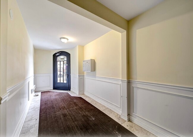 Building Photo - 3541 N Reta Ave
