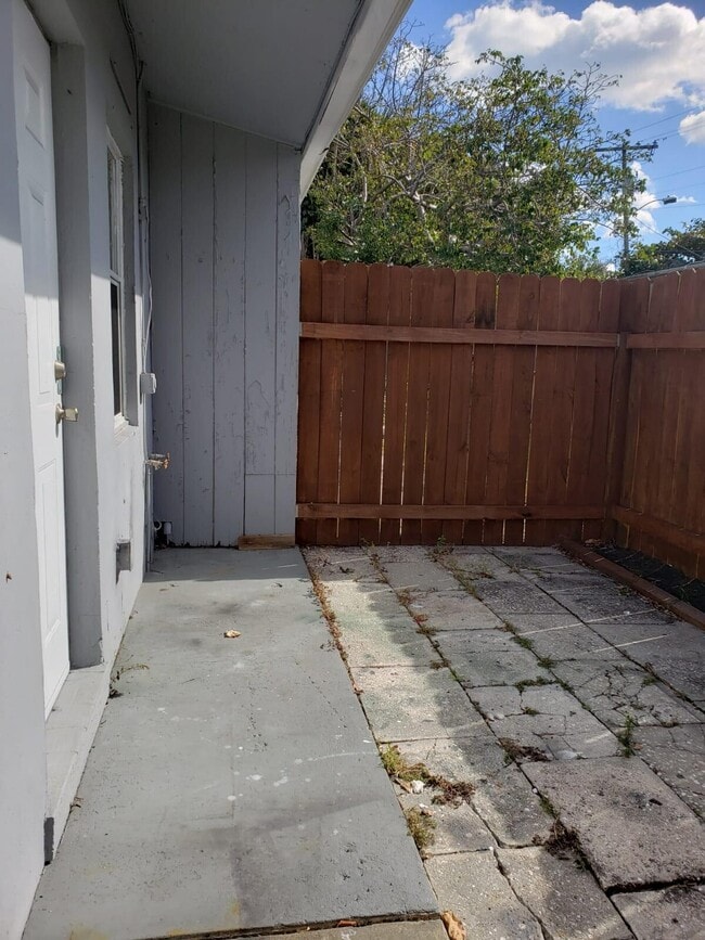 Building Photo - 3718 Henry Ave
