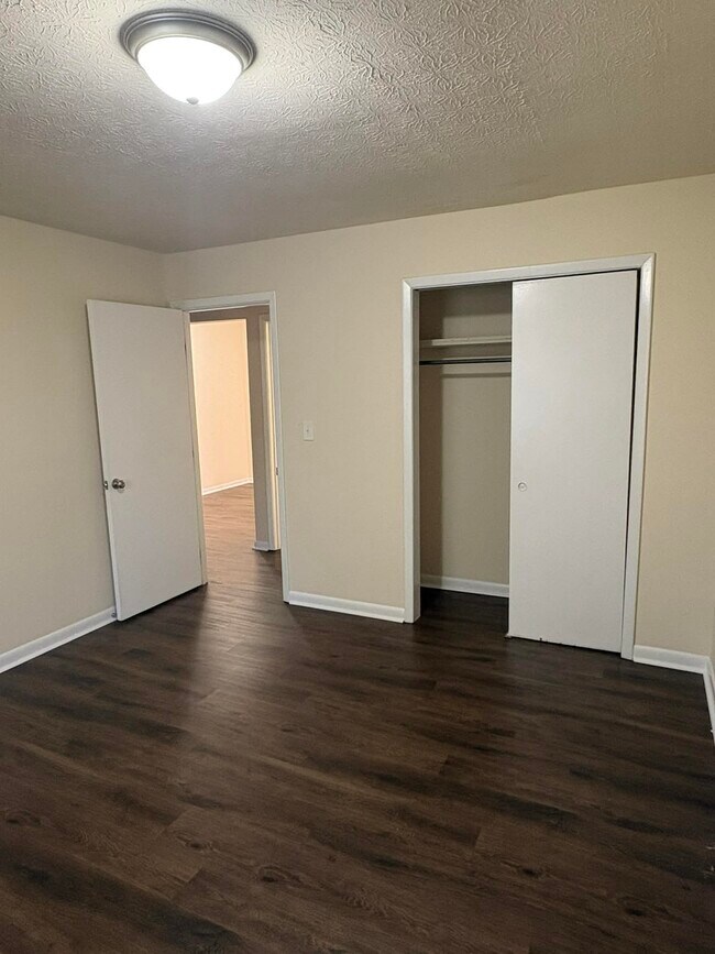 Building Photo - 1617 McIntosh St