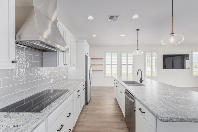 Building Photo - 4122 Desert Moon Dr